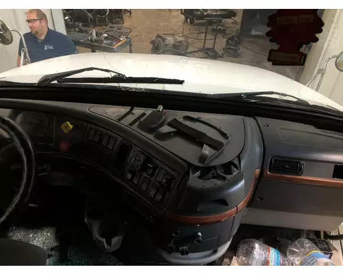 Volvo VNL Dash Assembly