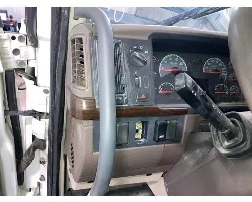 Volvo VNL Dash Assembly