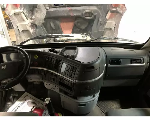 Volvo VNL Dash Assembly