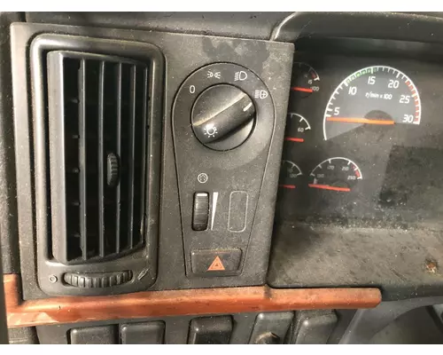 Volvo VNL Dash Assembly