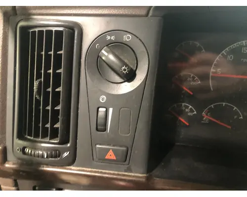 Volvo VNL Dash Assembly