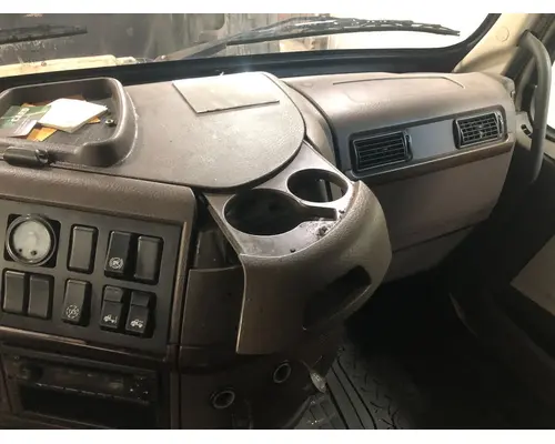 Volvo VNL Dash Assembly