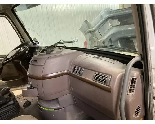 Volvo VNL Dash Assembly