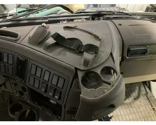 Volvo VNL Dash Assembly