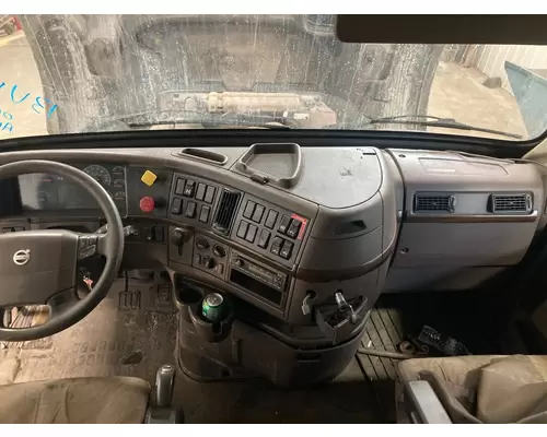 Volvo VNL Dash Assembly