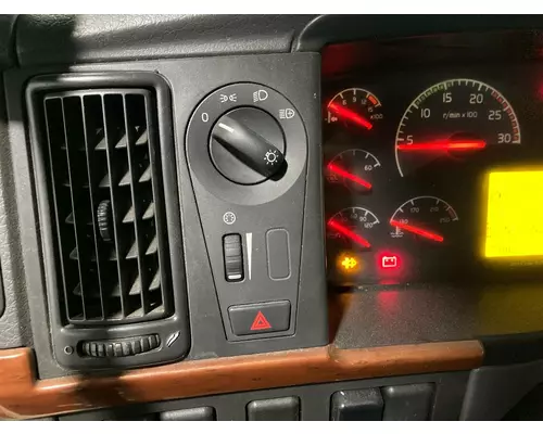 Volvo VNL Dash Assembly