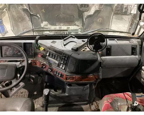 Volvo VNL Dash Assembly