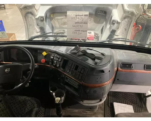 Volvo VNL Dash Assembly