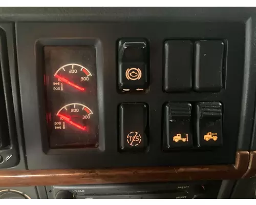 Volvo VNL Dash Assembly