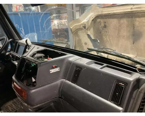 Volvo VNL Dash Assembly