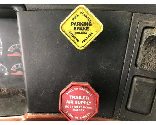 Volvo VNL Dash Assembly