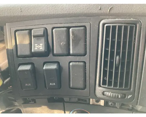 Volvo VNL Dash Assembly