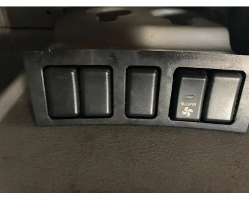 Volvo VNL Dash Assembly