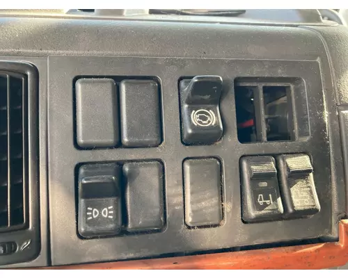 Volvo VNL Dash Assembly