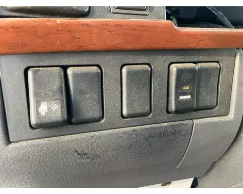 Volvo VNL Dash Assembly