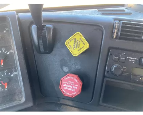 Volvo VNL Dash Assembly