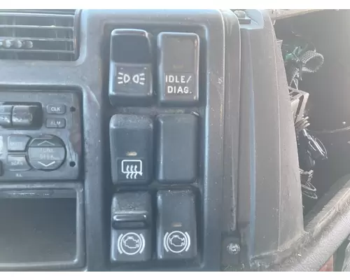 Volvo VNL Dash Assembly