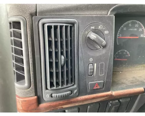 Volvo VNL Dash Assembly