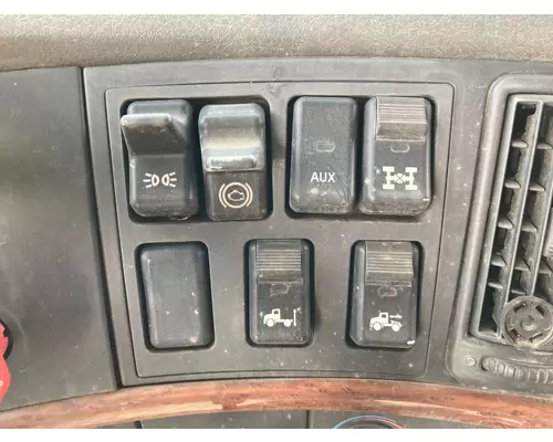 Volvo VNL Dash Assembly