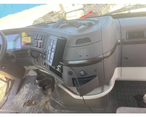 Volvo VNL Dash Assembly