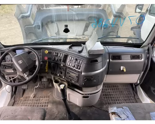 Volvo VNL Dash Assembly