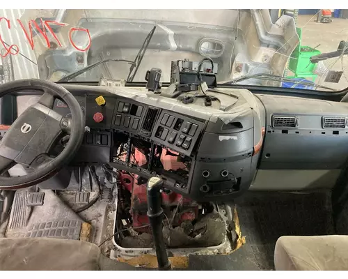 Volvo VNL Dash Assembly