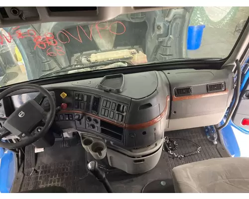 Volvo VNL Dash Assembly