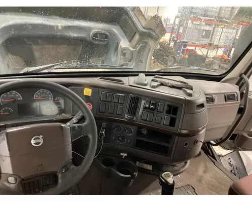 Volvo VNL Dash Assembly