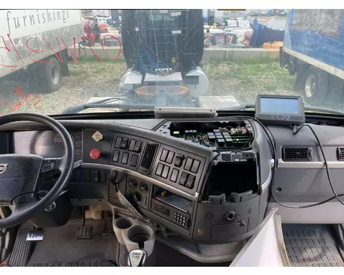 Volvo VNL Dash Assembly