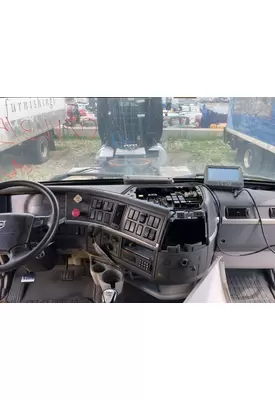 Volvo VNL Dash Assembly