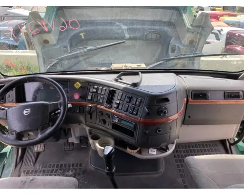 Volvo VNL Dash Assembly