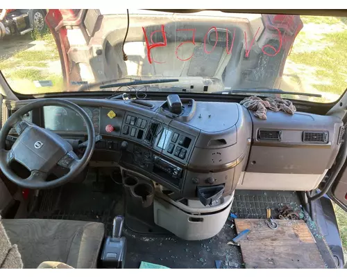 Volvo VNL Dash Assembly