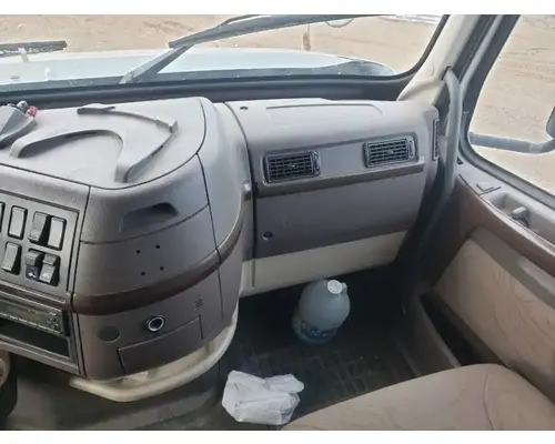 Volvo VNL Dash Assembly
