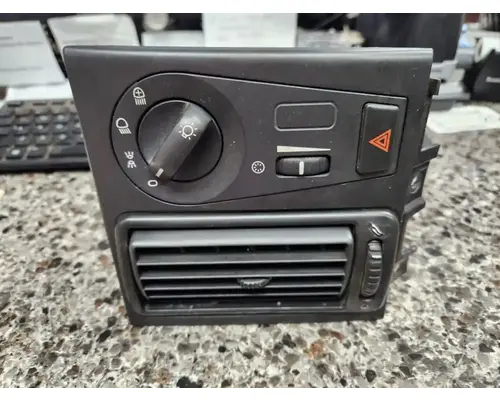 Volvo VNL Dash Assembly
