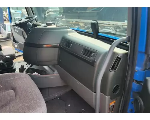 Volvo VNL Dash Assembly