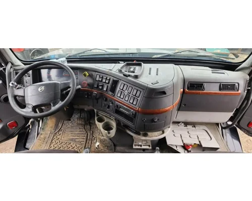 Volvo VNL Dash Assembly
