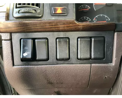 Volvo VNL Dash Panel