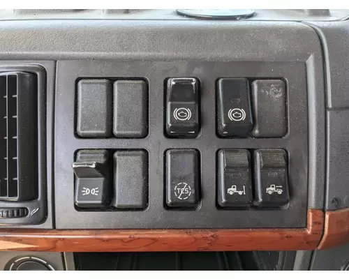 Volvo VNL Dash Panel