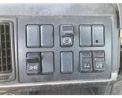 Volvo VNL Dash Panel