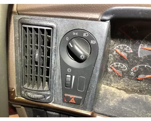 Volvo VNL Dash Panel