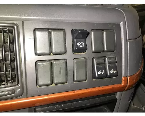 Volvo VNL Dash Panel