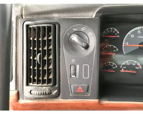 Volvo VNL Dash Panel