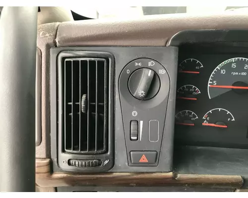 Volvo VNL Dash Panel