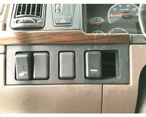 Volvo VNL Dash Panel