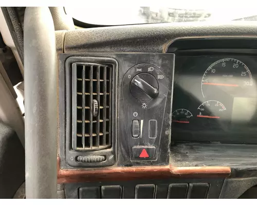 Volvo VNL Dash Panel