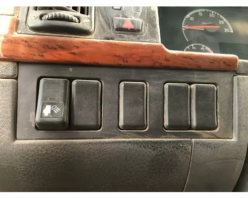 Volvo VNL Dash Panel