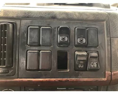 Volvo VNL Dash Panel