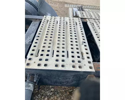 Volvo VNL Deckplate