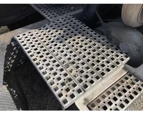 Volvo VNL Deckplate