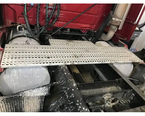 Volvo VNL Deckplate